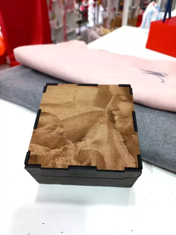 Caja de Madera con grabado de fotografía