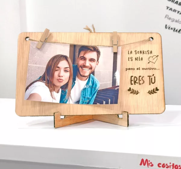 Portafotos en Madera con pinzas con frase original grabada regalo pareja