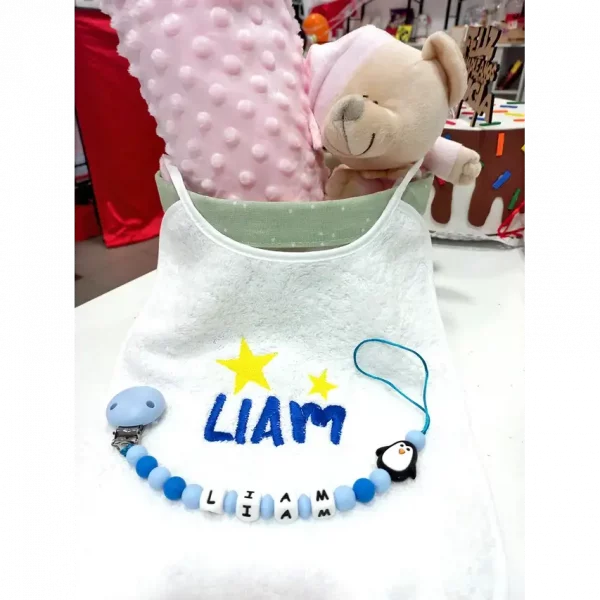 Baberos personalizados bebé bordados con el nombre